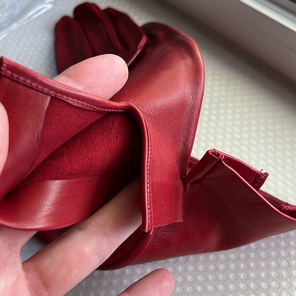 NWOT Italian Leather kid gloves / Red / Size 5.5-6 - Picture 4 of 9